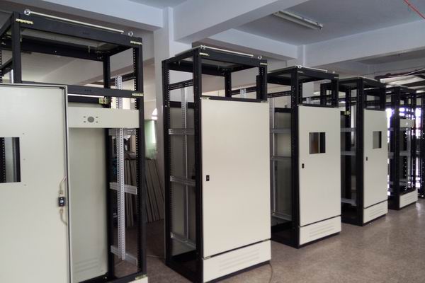 宜州控制柜-3683厂家控制柜检修需要注意的